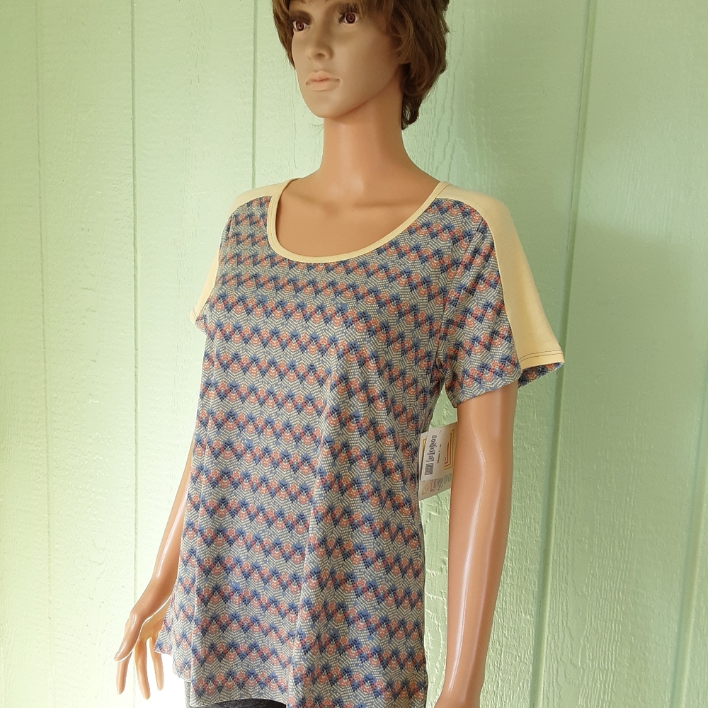 LuLaroe Perfect 🌞051 T-shirt Women's Sz M Multicolor Geometric NWT Pullover